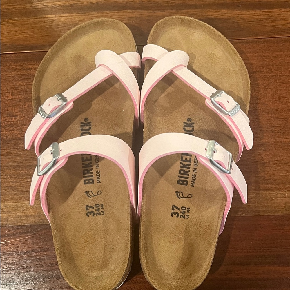 Birkenstock Women’s Light Pink Double Strap Sandals 37 (US size 7)